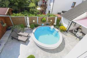 Ihr neues Zuhause: Tolle Doppelhaushälfte mit Garten, Pool, Doppelgarage – Die vollständige Adresse der Immobilie erhältst du vom Anbieter., 86453 Dasing – Vorschaubild 18