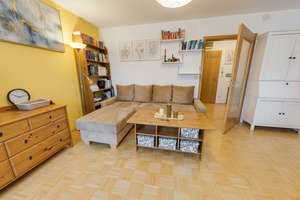 Vermietete 2-Zimmer-Wohnung mit 2 Balkonen & Tiefgarage in zentraler Lage in Freilassing