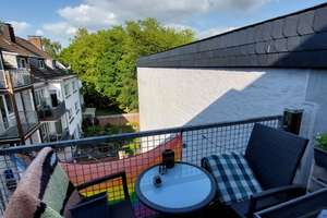 Ihre erste eigene Wohnung: Gemütliche 1,5 Zimmer Wohnung mit Balkon im Dachgeschoss