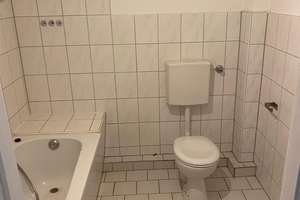 Ihr neues Zuhause! Schöne gemütliche 3-Zimmer-DG-Wohnung zu vermieten – Erasmusstraße 8, 40223 Bilk, Düsseldorf – Vorschaubild 9