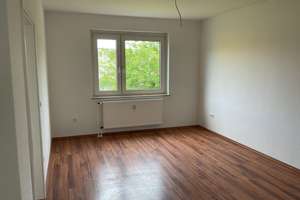 Grünes Wohnumfeld - 2-Zimmer Wohnung im Erdgeschoss in Bielefeld – Am Rohrwerk 32, 33647 Brackwede, Bielefeld – Vorschaubild 6