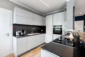 Wohntraum auf 2 Etagen: Maisonettewohnung mit Garten und stilvollem Design – Die vollständige Adresse der Immobilie erhältst du vom Anbieter., 22359 Volksdorf, Hamburg – Vorschaubild 9
