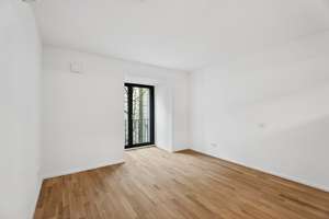Neubau: Urbane 4 Zimmer-Wohnung mit Einbauküche und Stellplatz! – 40210 Stadtmitte, Düsseldorf – Vorschaubild 10