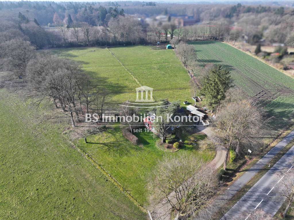 Immobilie in Stedesdorf - Esens! Einfamilienhaus auf einem 18.000qm gr. Grundstück in Alleinlage! - Bild 1