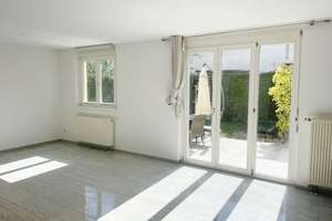 Reiheneckhaus mit Carport 
in Ulm/Wiblingen – Die vollständige Adresse der Immobilie erhältst du vom Anbieter., 89079 Wiblingen, Ulm – Vorschaubild 2