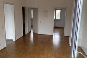 Geschmackvolle 3-Raum-Penthouse Charakter mit Balkon und EBK in Düsseldorf – Vlattenstraße 14, 40223 Bilk, Düsseldorf – Vorschaubild 3