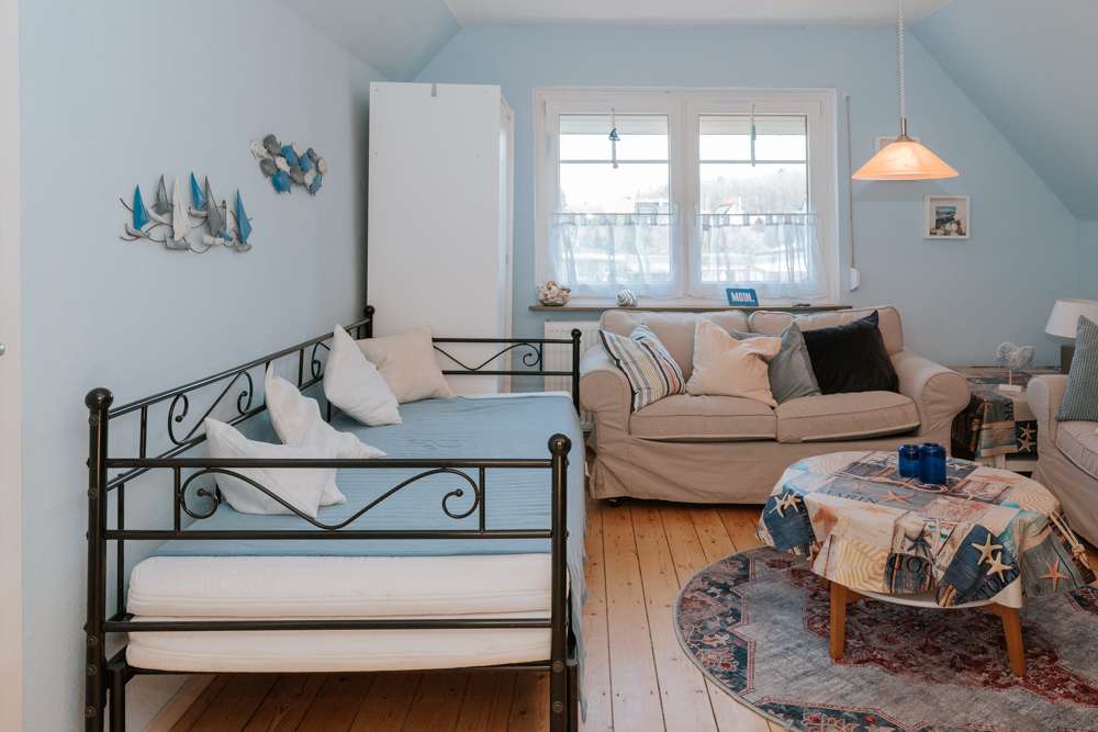 Immobilie in Ratzeburg - Ratzeburg: Hier passt das ganze Leben rein – saniertes Einfamilienhaus mit Garten zu kaufen! - Bild 1