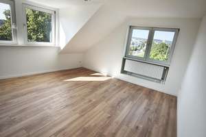 Erstbezug nach Renovierung: Helle 2-Zimmer-Wohnung mit EBK in Elberfeld (Ideal für WG & Paare)! – Viehhofstraße 55, 42117 Elberfeld West, Wuppertal – Vorschaubild 2