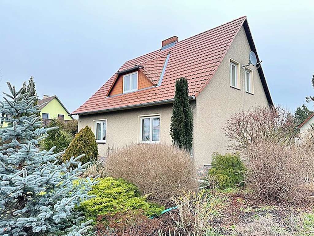 Immobilie in Schwedt/Oder - Potential vielversprechend - EFH mit Doppelgarage/Nebengelass  im Schwedter Ortsteil Passow - Bild 0