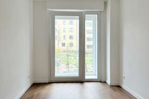 Neubau-Gebiet Hannover Kronsrode: Einbauküche, 2 Wintergärten, Fußbodenheizung, TG, Keller – Christine-Hardt-Straße 7, 30539 Bemerode, Hannover – Vorschaubild 4