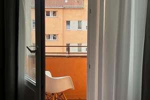 Wunderschön möblierte, frisch sanierte Wohnung in Schöneberg mit Sonnenbalkon & EBK – Traegerstr. 8, 12159 Schöneberg, Berlin – Vorschaubild 8