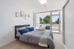 Vollmöbliert und flexibel Wohnen mit Balkon und idealer Anbindung in Forstenried
