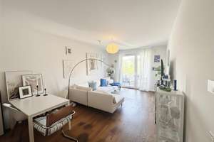 Stilvolle 2-Zimmer-Wohnung mit zwei Balkonen und TG-Stellplatz – Moselstraße 16-20, 50674 Neustadt/Süd, Köln – Vorschaubild 2