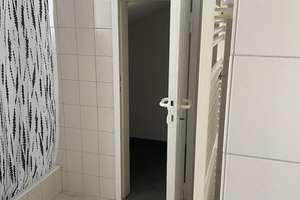 Provisionsfrei* SOFORT FREI! Rhein-nah - 2-Zm Penthouse Oberkassel - renoviert, Klimaanlage Einbaukü – Columbusstrasse 42, 40549 Oberkassel, Düsseldorf – Vorschaubild 42