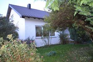 Freistehend und mit großem Garten – Die vollständige Adresse der Immobilie erhältst du vom Anbieter., 71522 Backnang – Vorschaubild 1