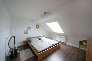 Dachgeschosswohnung in Sackgassenlage von Krefeld-Königshof – Die vollständige Adresse der Immobilie erhältst du vom Anbieter., 47807 Fischeln, Krefeld – Vorschaubild 8
