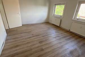 Wohnen unterm Dach – 3 Zimmer mit viel Platz für Ihre Ideen – 38259 Salzgitter-Bad, Salzgitter – Vorschaubild 2