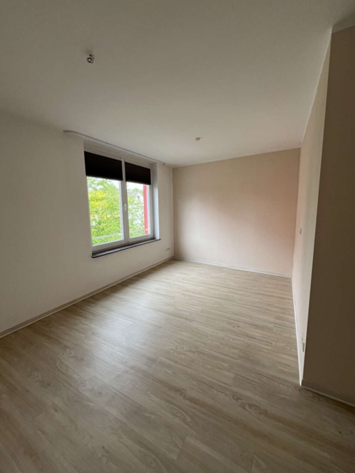 Moderne 3-Zimmer-Wohnung mit Loggia und PKW Stellplatz in bevorzugter Lage des Ostviertels