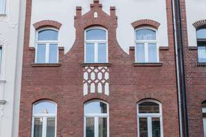 Gemütliche und geräumige 2 Zimmer-Wohnung mit Einbauküche und Gartennutzung – Wichheimer Straße 40, 51067 Buchheim, Köln – Vorschaubild 1