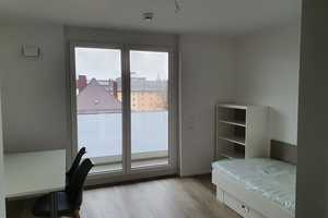 Für SchülerInnen, StudentInnen und Auszubildende - möbliertes Apartment mit Balkon – Firnhaberstraße 12a, 86159 Augsburg – Vorschaubild 1