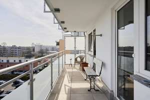 Lichtdurchflutete Eigentumswohnung mit großem Sonnenbalkon und gemütlicher Loggia zentral in Nippes – Die vollständige Adresse der Immobilie erhältst du vom Anbieter., 50733 Nippes (Ortsteil), Köln – Vorschaubild 1
