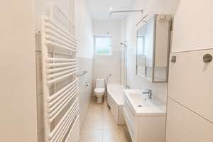 3-Zimmer Altbauwohnung in sehr guter Lage – Die vollständige Adresse der Immobilie erhältst du vom Anbieter., 76133 Innenstadt-West, Karlsruhe – Vorschaubild 5