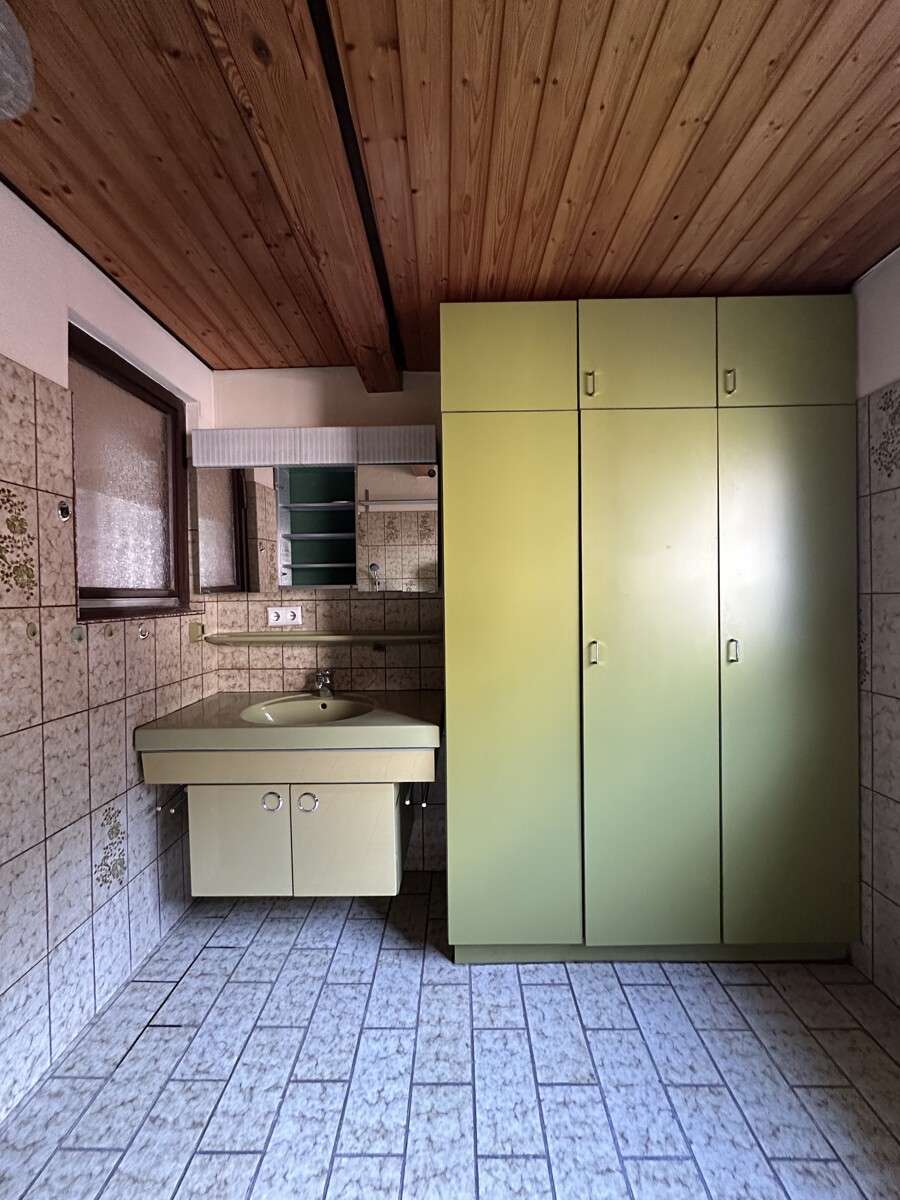 Immobilie in Schöntal - Charaktervoller Hof mit Haus, Garage und Nebengebäuden! - Bild 0