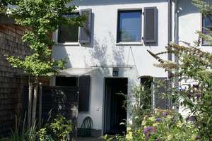 Neu renoviertes voll möbliertes Reiheneckhaus in München Obermenzing – 81247 Obermenzing, München – Vorschaubild 2