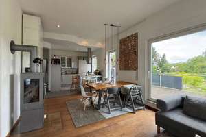 Ein Wohntraum mit Weitblick – Penthouse-Flair mit großer Dachterrasse, Kamin, Garage & Carport – Die vollständige Adresse der Immobilie erhältst du vom Anbieter., 45149 Haarzopf, Essen – Vorschaubild 3