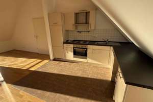 **Provisionsfrei**Wohnen zwischen Eisernem Steg und Arnulfplatz**Dachgeschoss im Altbau – Rehgäßchen 3, 93047 Innenstadt, Regensburg – Vorschaubild 14