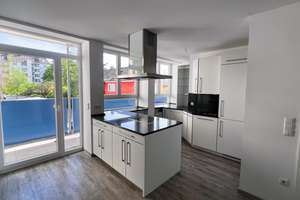 2-Zimmer-Wohnung mit luxuriöser Einbauküche & Balkon