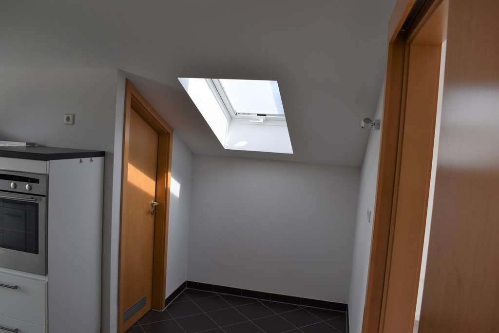 Immobilie in Deizisau - Selten: provisionsfreies Zweifamilienhaus in Top-Lage - Feldrand, Garten, Wohnen & ggf. Vermieten - Bild 3