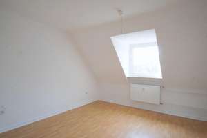 + tolle Wohnung in ruhiger Lage in Neudorf + – Fraunhoferstraße 33, 47057 Neudorf-Süd, Duisburg – Vorschaubild 3