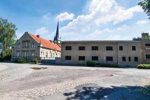 Auktion am 19. Juni 2025 - Ehemalige Vier-Seiten-Hofanlage (teilweise vermietet)
 – Hecklinger Weg 4, 39418 Salzlandkreis – Vorschaubild 2