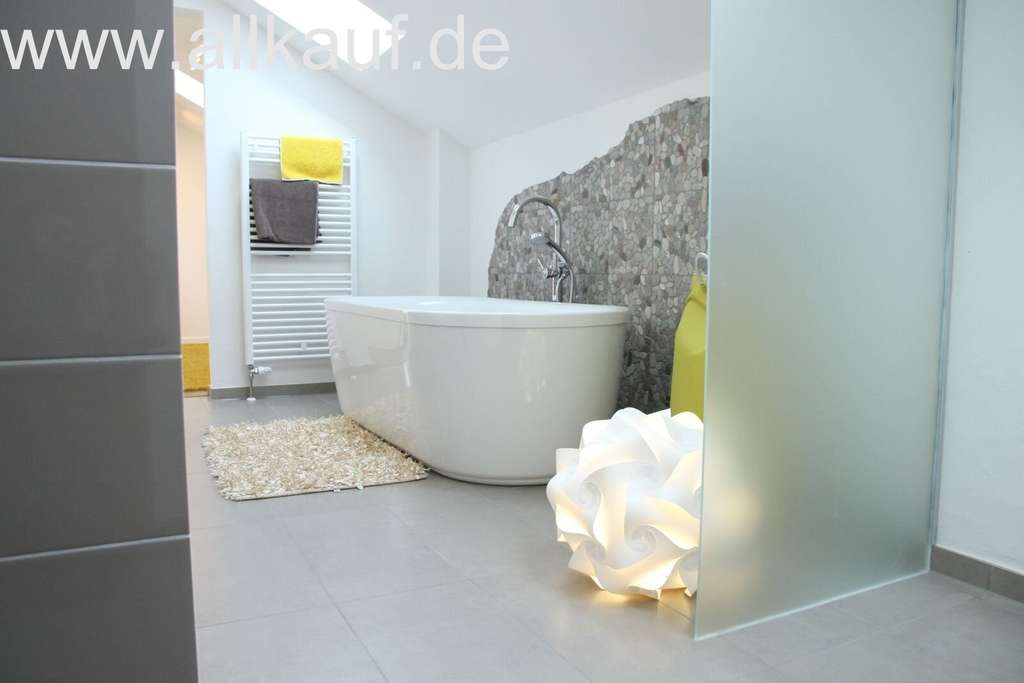 Immobilie in Langerringen - Wunderschönes Grundstück so wie es sein soll mit bezugsfertiger Doppelhaushälfte HAMMER! - Bild 4