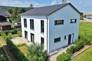 Neubau Einfamilienhaus mit Garage und EBK in Top Lage nahe dem Main-Donau-Kanal – 92334 Berching – Vorschaubild 1