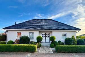 Einfamilienhaus / Winkelbungalow mit Garage in Heiligenhafen - Sackgassenlage