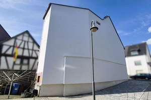 Kapitalanlage mit Potenzial – 3 Wohneinheiten, Parkplatzfläche & energetisch saniert – Hauptstraße 92, 35794 Mengerskirchen – Vorschaubild 3