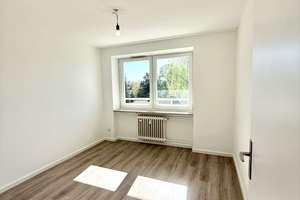 Lichtdurchflutete 2-Zimmer-Wohnung mit großem Südost-Balkon & freiem Blick – Wasserburger Landstraße 211, 81827 Waldtrudering, München – Vorschaubild 6