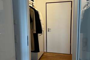 Helle neue möblierte 1-Zimmer Wohnung mit Balkon im 3. OG in Obersendling – Die vollständige Adresse der Immobilie erhältst du vom Anbieter., 81369 Untersendling, München – Vorschaubild 2