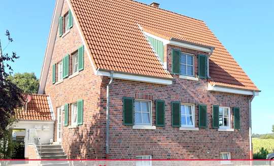 Gepflegtes Zweifamilienhaus im münsterländischen Landhausstil