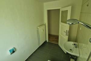 Großzügiges Wohnen mit viel Platz – 6 Zimmer, 2 Bäder in ruhiger Lage von Salzgitter-Bad – Erikastraße 53, 38259 Salzgitter-Bad, Salzgitter – Vorschaubild 10