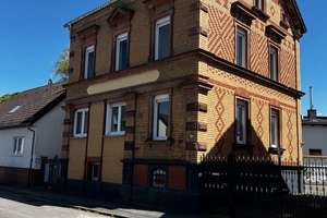 Großzügiges 9- Zimmer-Haus mit Garten & Doppelgarage – ideal für Familien mit Anspruch – Bahnhofstraße 22, 64839 Münster – Vorschaubild 1