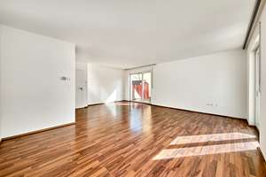 2011 DUPLEX HOUSE! approx. 10 min. to Clay, 165 m², 4.5-Room, 3.5-Bed, 2.25-Bath, Garage & Parking – Die vollständige Adresse der Immobilie erhältst du vom Anbieter., 65205 Erbenheim, Wiesbaden – Vorschaubild 5