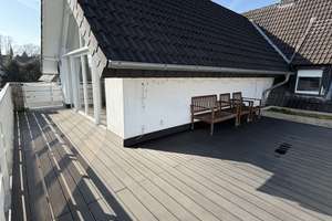 Sanierte Dachgeschosswohnung mit Dachterrasse und Garage in Bielefeld Quelle