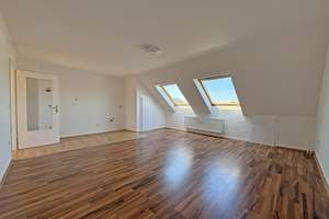 TOP 2-Zimmerwohnung im Herzen von Duisburg im Dachgeschoss - 360° – Düsseldorfer Straße 526, 47055 Wanheimerort, Duisburg – Vorschaubild 2