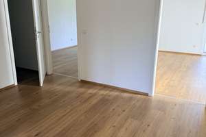 Hochwertige attraktive 3-Zimmer Erdgeschosswohnung in Ingolstadt (Gerolfing) von Privat zu verkaufen – Dürrenseestraße -, 85049 West, Ingolstadt – Vorschaubild 5