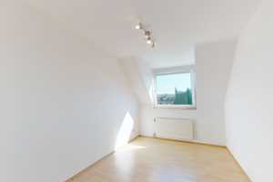 Helle 3 Zimmer mit G-WC und großem Keller – Mönchengladbach – Vorschaubild 1
