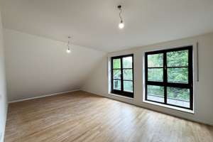 Modernisierte 3-Zimmer Dachgeschoss Wohnung - 2 Balkone + 2 Badezimmer – Waldschmidtstraße 5, 81545 Harlaching, München – Vorschaubild 11