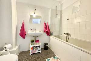 Geräumige 3-Zimmer-Wohnung im Dachgeschoss mit EBK... – Oskarstraße 6, 42283 Barmen, Wuppertal – Vorschaubild 6